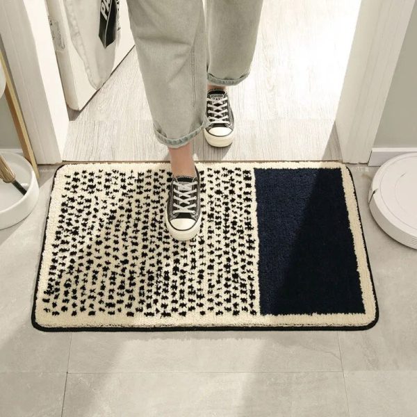 Nordic Style Abstract Hand-Crafted Bath Mat - Image 10